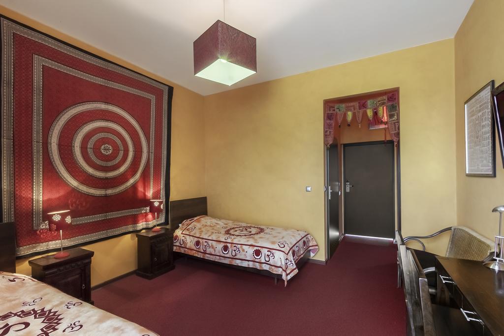 Palac Nieznanice Zabytek Goscinny Ze Spa Kamer foto